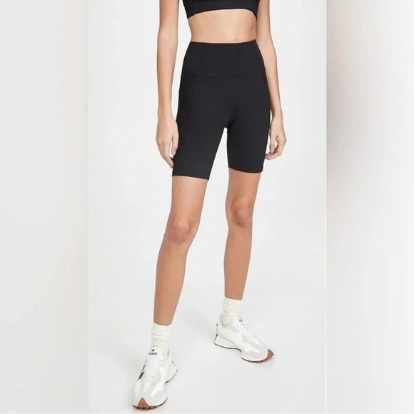 Girlfriend Collective High-Rise Compression Bike Short Women’s Sz XS 8.5” Inseam - Picture 1 of 8